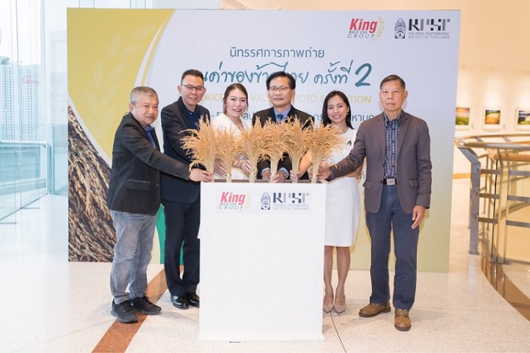 8F9F34FA-7895-43C8-928E-0C6043F6B1AC