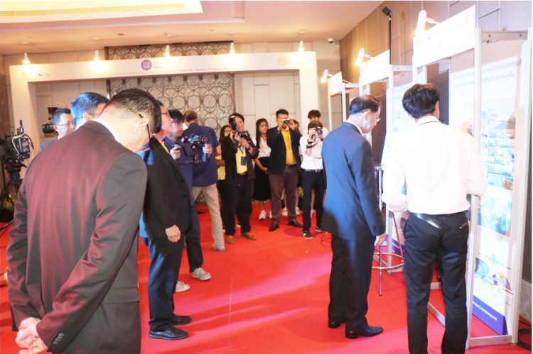 1557478530-w9bb7-eq7td