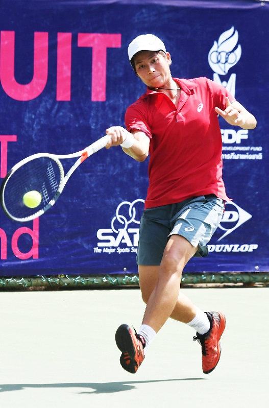 1tennis33_เอิร์ธ เพียงธาร ผลิพืช1