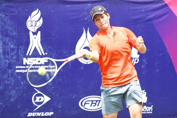 1tennis51_เอิร์ธ เพียงธาร ผลิพืช1