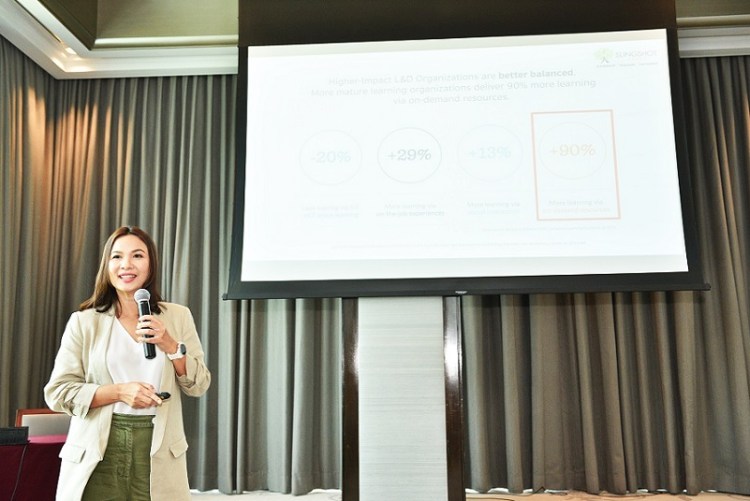 1sling5-Suttisophan-Takarn(3)