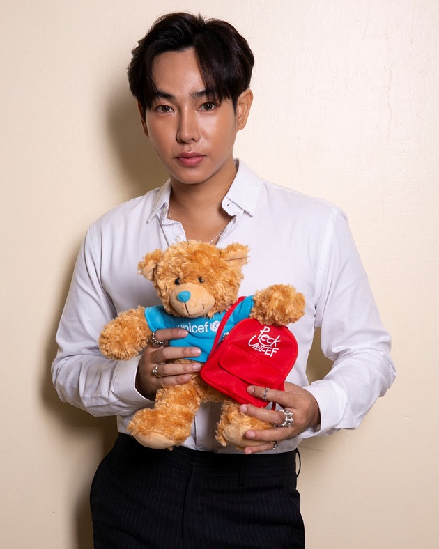 CECBB731-F0BF-4FE8-A960-BC32D40C38F9