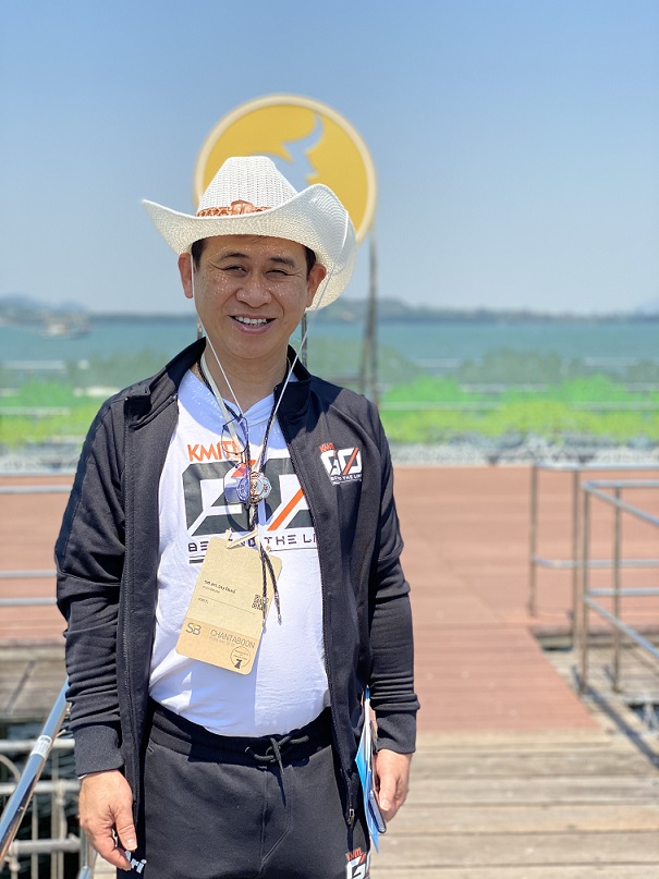 7D970C82-49E2-488D-B618-026C57FA8B53