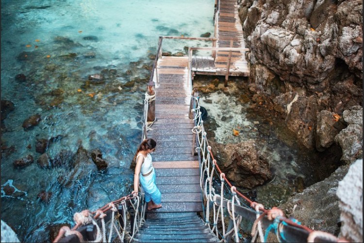 Phi Phi Island Village Beach Resort 07